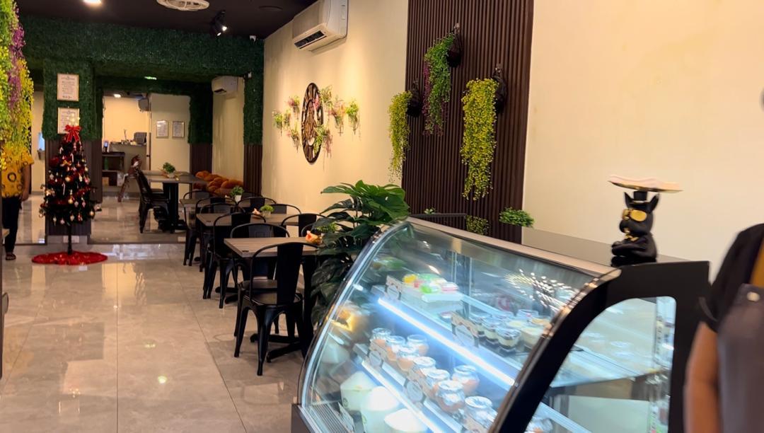 Cafe Interior Experience